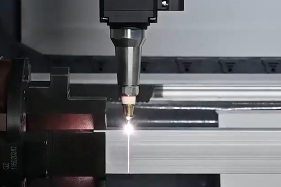 innovative front moving chuck design