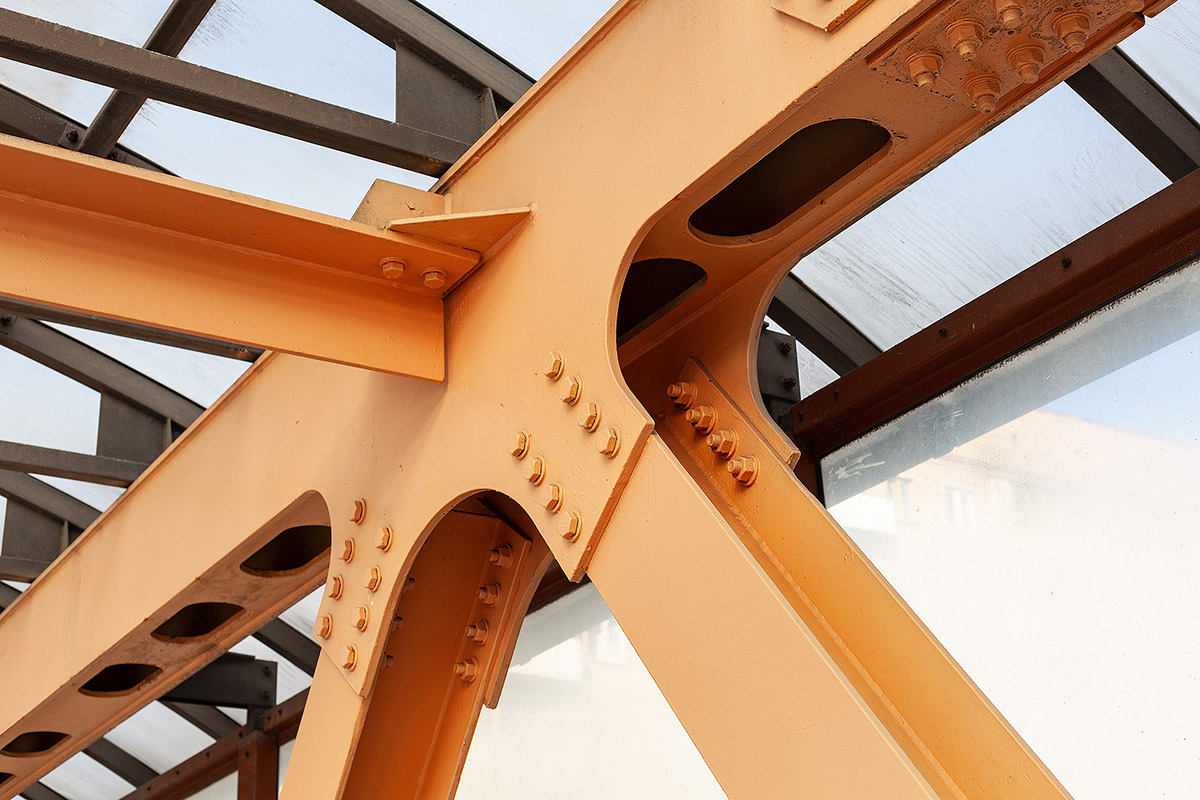 L-Shaped (Angle Iron)